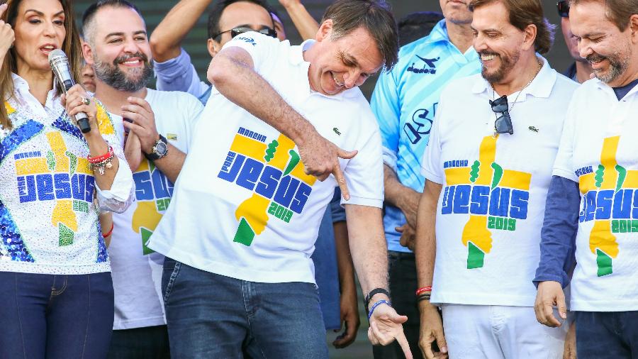 O presidente da República, Jair Bolsonaro, participa da Marcha para Jesus, principal encontro evangélico do país, em São Paulo - Jales Valquer/Framephoto/Framephoto/Estadão Conteúdo