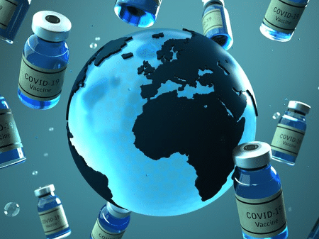 Especialista acredita que países mais ricos devem pensar em doar doses excedentes de vacinas contra a covid-19 - Getty Images