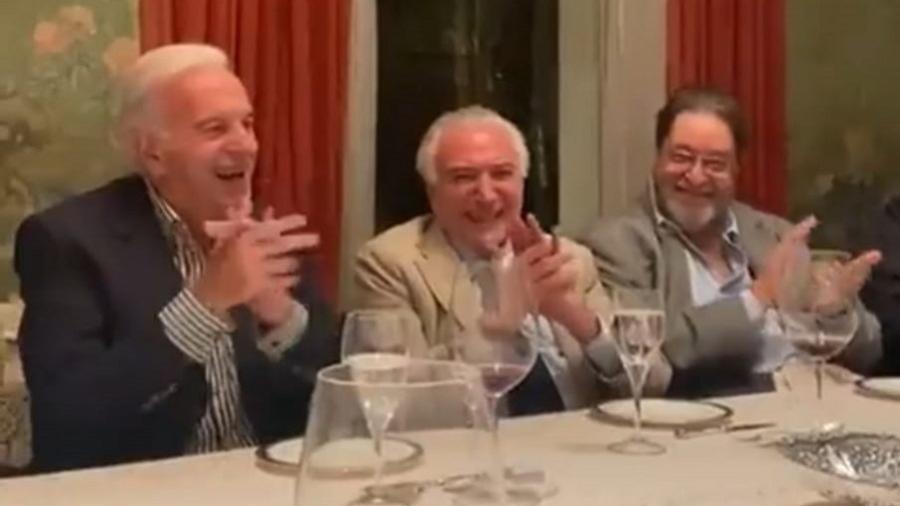Michel Temer ri de imitação do presidente Jair Bolsonaro (sem partido) - Reprodução