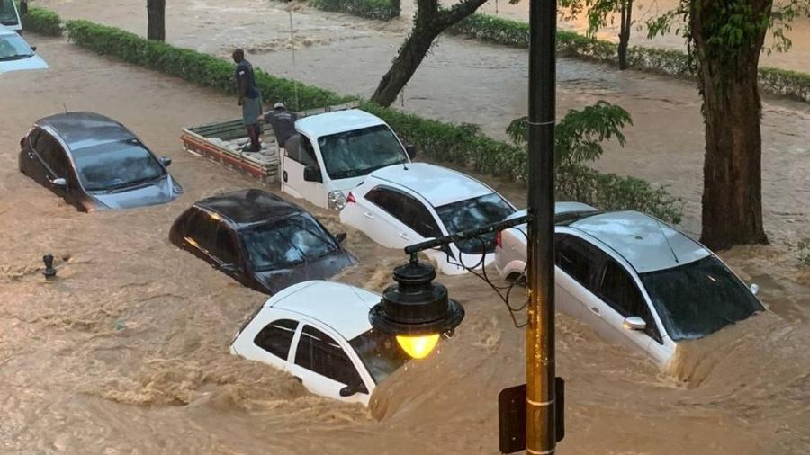 Temporal gera inundações em Petrópolis; segundo o prefeito, várias artérias da cidade foram obstruídas - Reprodução/Redes Sociais