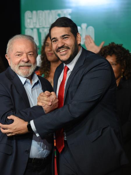 As ações são assinadas pelo presidente Luiz Inácio Lula da Silva e pelo advogado-geral da União, Jorge Messias