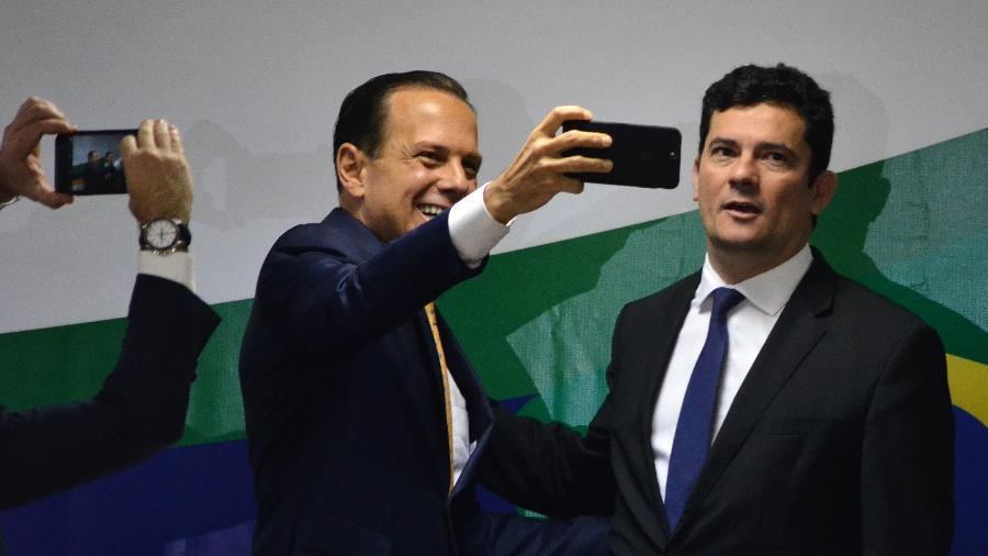 João Doria tira selfie com Sergio Moro durante encontro em Brasília: tucano-lavatismo fora de combate em 2022 - Renato Costa/Framephoto/Estadão Conteúdo