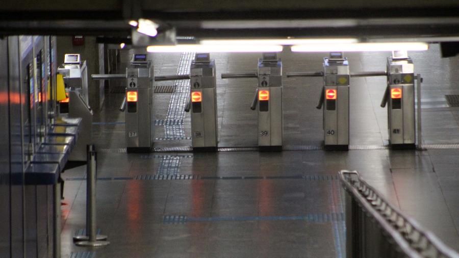 Estação São Bento do Metrô durante greve