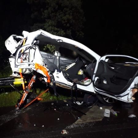 Carro fica destruído após acidente que matou quatro amigas em Santa Catarina - Reprodução/Redes sociais