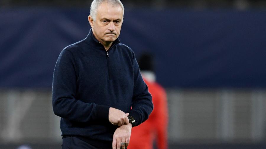 José Mourinho não acredita que seu time tenha condições de disputar contratações caras - ANNEGRET HILSE