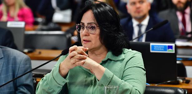 Damares diz apoiar cota trans: 'Tenho pautas em comum com o movimento gay'