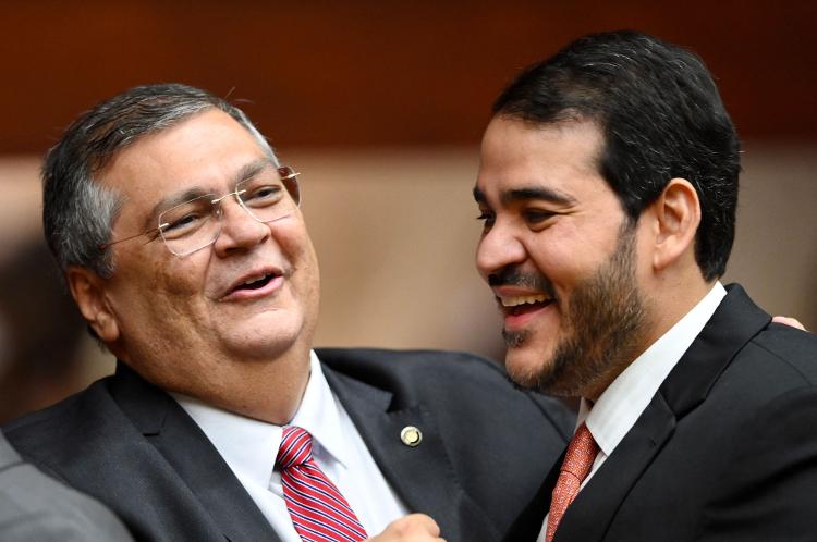 Flávio Dino e Jorge Messias, durante cerimônia em Brasília