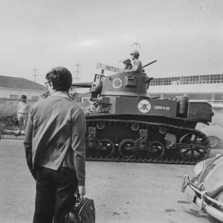 Tanque do Exército invade o Crusp em dezembro de 1968