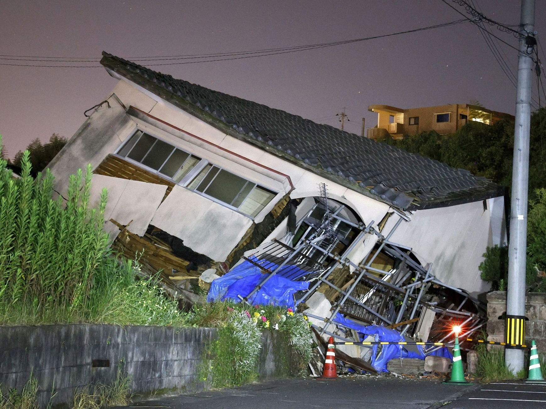 Terremoto no Japão deixa autoridades em alerta: veja vídeos