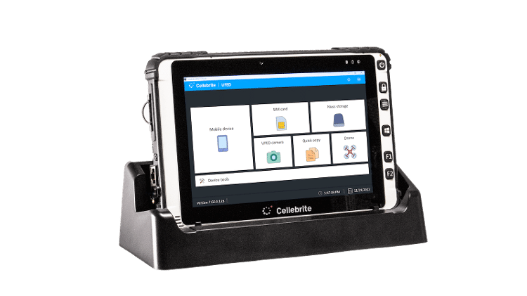 Dispositivo Cellebrite Ofed (dispositivo universal de extração forense) é usado em perícias para quebrar senha de celulares de investigados Dispositivo Cellebrite Ofed (dispositivo universal de extração forense) é usado em perícias para quebrar senha de celulares de investigados