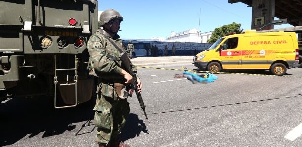 Militares atuam no Rio desde o dia 14 - Fábio Motta/Estadão Conteúdo