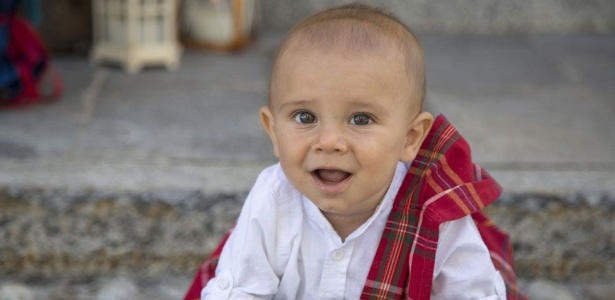 Bebê de Gurro com roupa típica escocesa; cidade se orgulha de seu laço com a Escócia - Katia Bernardi