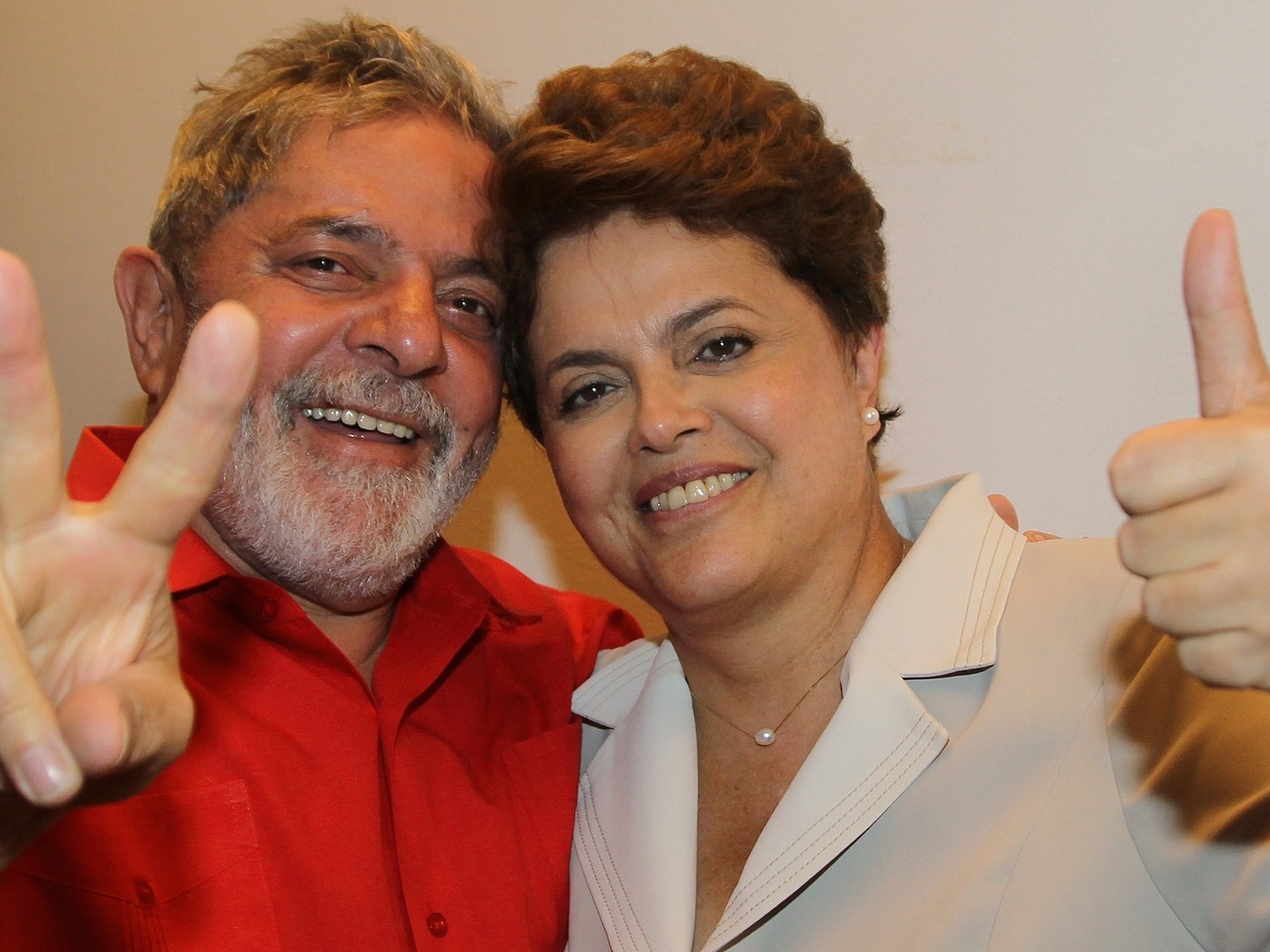 Justiça penhora faturamento do PT após calote na campanha de Dilma