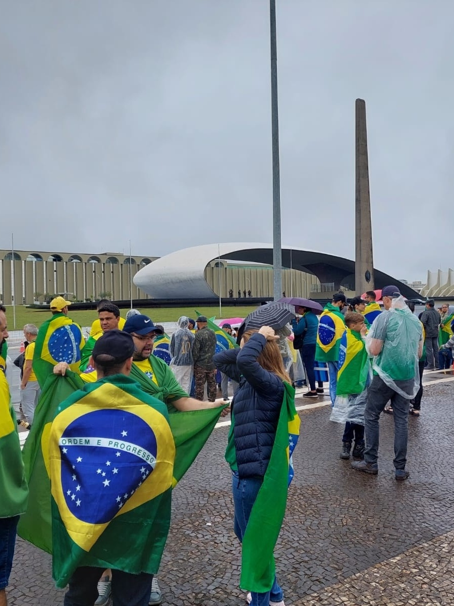 Dia do Exército é marcado por solenidade e desfile de tropa em Brasília •  PortalR3 • Criando Opiniões