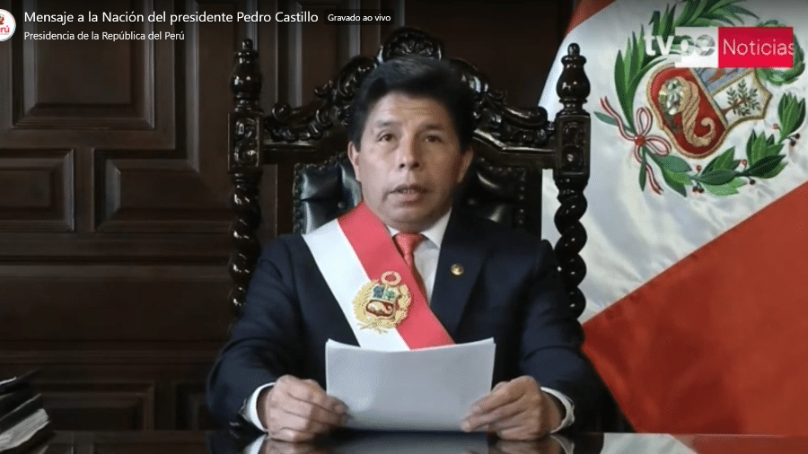 Pedro Castillo, então presidente do Peru, em pronunciamento oficial ontem - Reprodução