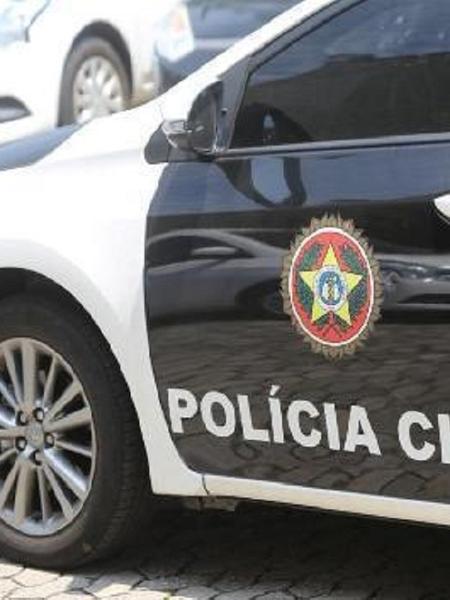 Viatura da Polícia Civil do Rio, responsável pela prisão