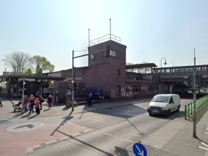 Homem que deixou bolsa com explosivos em estação de trem em Berlim é procurado