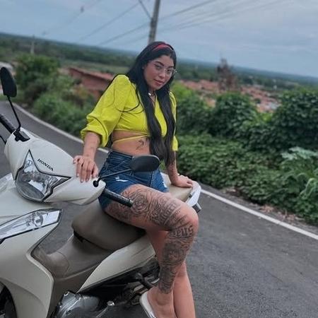 A influencer Ana Azevedo foi presa pela Polícia Civil. A influencer Ana Azevedo foi presa pela Polícia Civil.