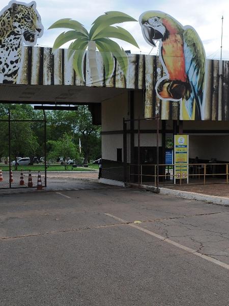Fachada do zoológico de Brasília