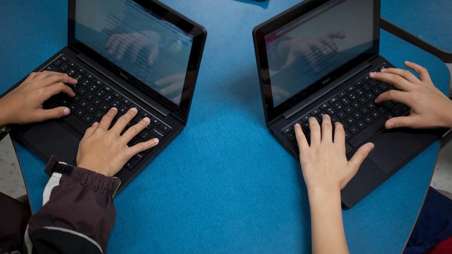 Crianças de escola no Distrito Federal assistiam aula online quando plataforma foi invadida por vídeo impróprio  - Ilana Panich-Linsman/The New York Times