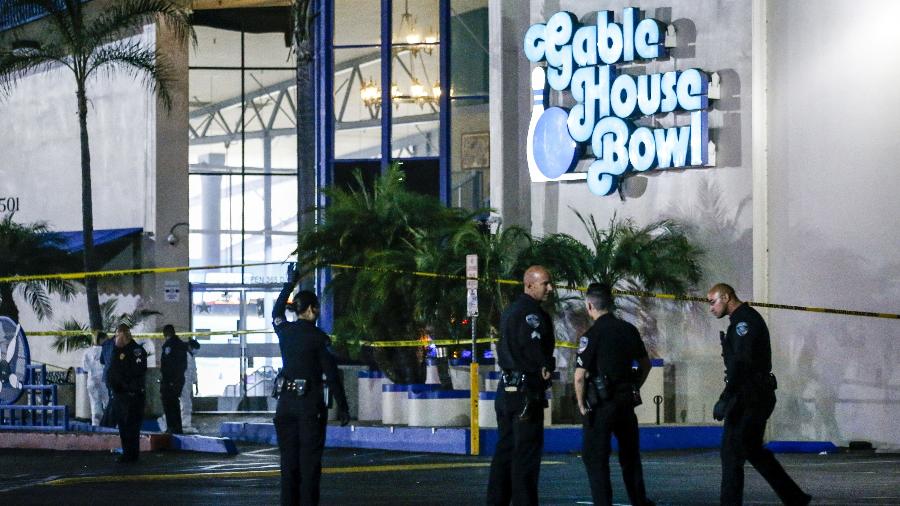5.jan.2019 - Policiais isolam área de tiroteio na cidade de Torrance, nos Estados Unidos - Zhao Hanrong/Xinhua