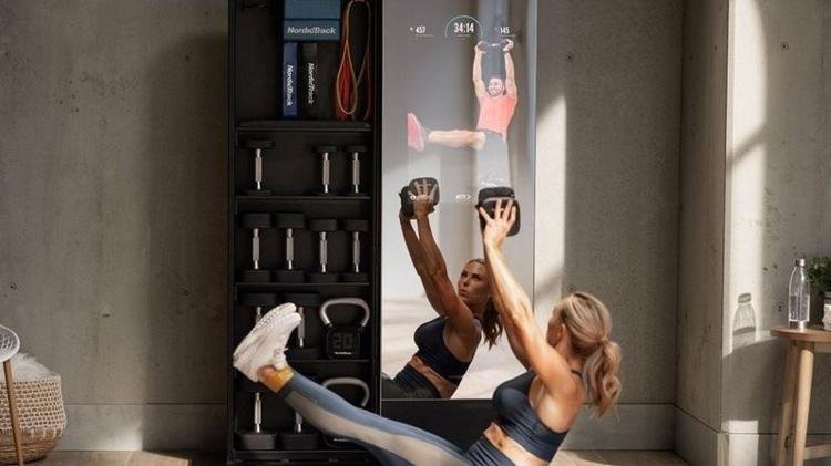 Smart fitness mirrors let you see your reflection and your trainer - Only BBC - Only BBC