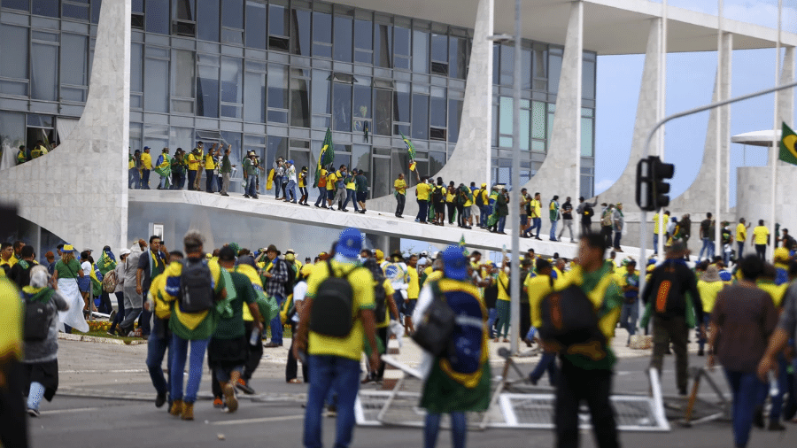 Manifestantes invadiram e depredaram sede dos Três Poderes, em Brasília, em 8 de janeiro deste ano