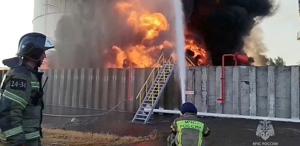 Ataque ucraniano com drone causa incêndio em terminal de petróleo russo