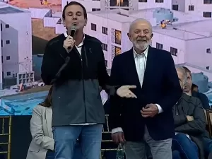 Lula entrega casas não prontas no Rio, elogia Paes e cutuca Bolsonaro