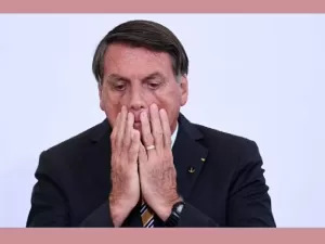 Mudar a Ficha Limpa para ajudar Bolsonaro é multiplamente inconstitucional