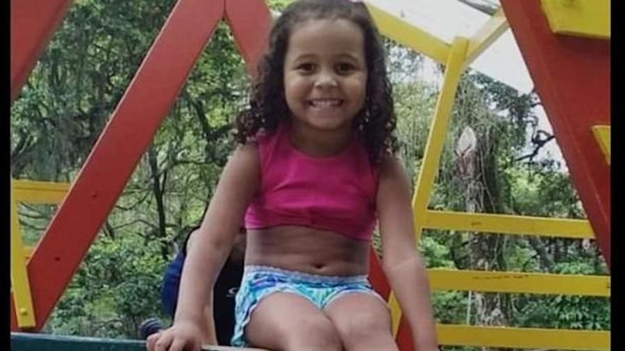 Ana Clara Machado, 5 anos, morreu atingida por um disparo em Niterói (RJ)