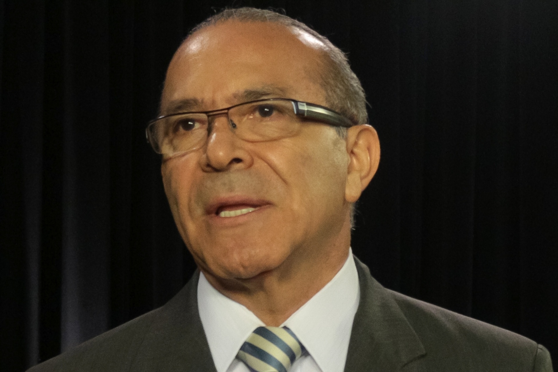 Ministro Eliseu Padilha (Aviação Civil), concedeu entrevista ao UOL em 29.jul.2015. A gravação ocorreu no estúdio do UOL em Brasília. - Douglas Pereira/UOL