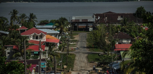 Bartica, a última cidade antes do que os moradores de Guiana chamam de "o interior" - Meridith Kohut/The New York Times