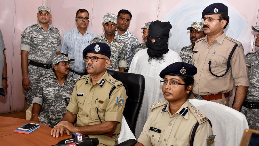 22 set 2019. Militante da Al Qaeda preso após tumultos em Tatanagar, na Índia - STR / AFP