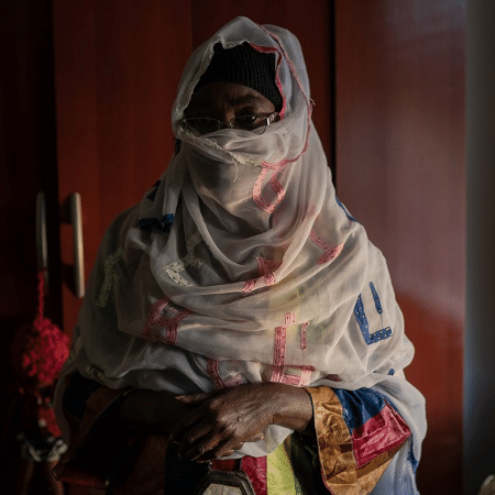 A estilista senegalesa Diamu Fallow Diop, conhecida como Mama África por ajudar pessoas na África e no Brasil, depende hoje de doações para sobreviver - Avener Prado/Repórter Brasil