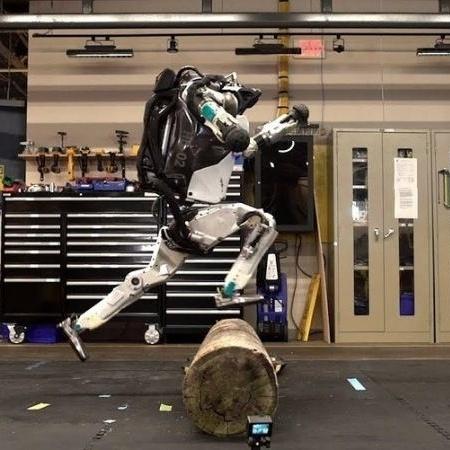 Robô humanoide Atlas, da empresa de robótica americana Boston Dynamics - Reprodução