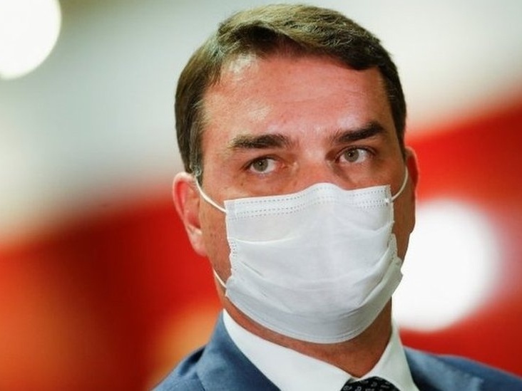 Ex-assessor de Flávio diz que era obrigado a devolver salário, 13º e férias