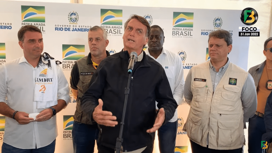 Bolsonaro, porém, não explicou por que faltou a depoimento: "Entreguei na mão do AGU [Bianco]" - Reprodução/Foco do Brasil