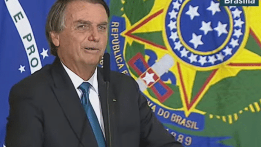 Texto sancionado por Bolsonaro modifica a Lei Orgânica da Saúde e cria exceções, que, na prática, anulam a participação da Anvisa - Reprodução/YouTube