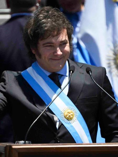 Javie Milei em discurso de posse para a população Argentina em frente ao Congresso, em dezembro do ano passado