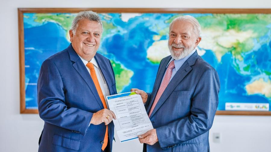 Lula fez anúncio ao lado do presidente da Caixa, Carlos Vieira