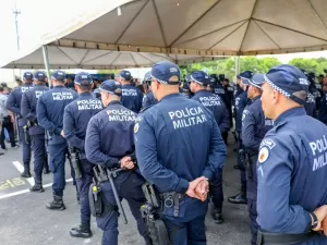 14 PMs suspeitos de torturar colega em batalhão são levados para Papuda