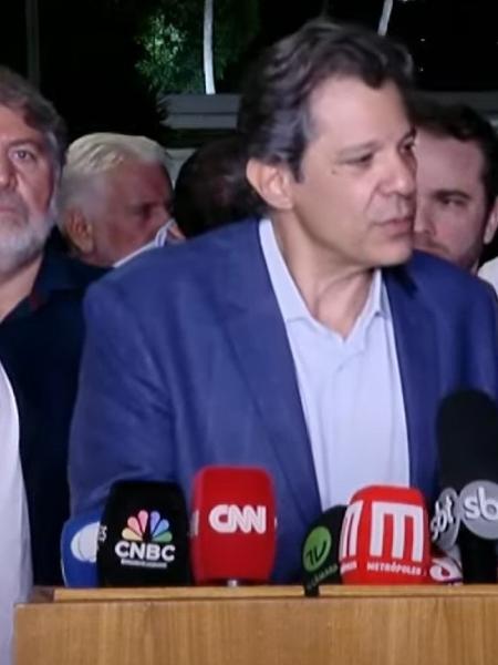 Haddad fala à imprensa após reunião com líderes dos partidos no Congresso no domingo (8) para negociar mudanças tributárias Haddad fala à imprensa após reunião com líderes dos partidos no Congresso no domingo (8) para negociar mudanças tributárias