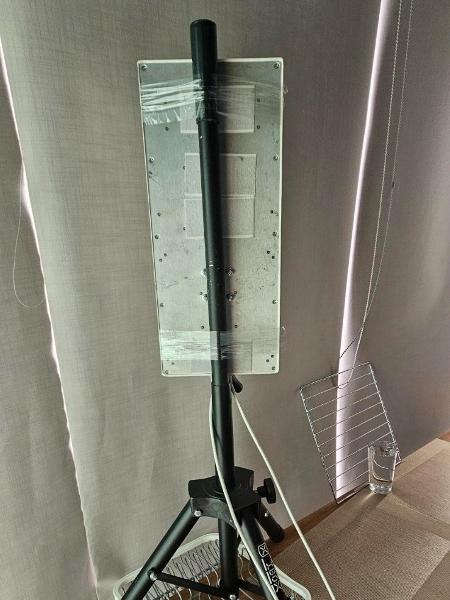  Antena encontrada em apartamento na zona sul de São Paulo; aparelho fazia parte de central para envio de SMS fraudulentos