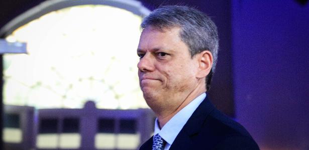 Tarcísio recua da candidatura presidencial; Ratinho é plano B do centrão