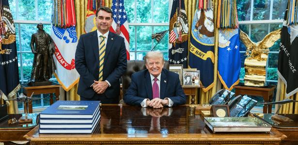Narrativas em Disputa: Tarifaço, Pix e o efeito Trump na campanha de Flávio