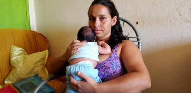 A agricultora Sandra Lúcia Simeão, 29, está à espera dos exames complementares após a suspeita de microcefalia - Beto Macário/ UOL