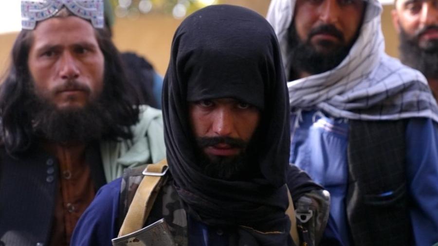 Combatentes do Talebã na província de Bactro e em outros lugares têm avançado rapidamente - BBC