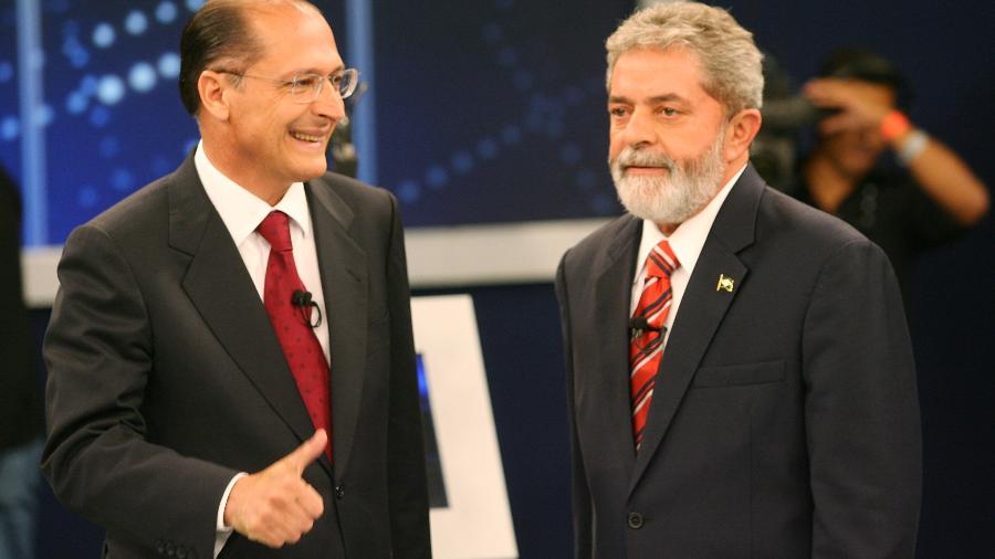 27.out.2006 - Geraldo Alckmin (PSDB) e Lula (PT) em debate na disputa do segundo turno da eleição presidencial de 2006 - 27.out.2006 - Tuca Vieira/Folhapress