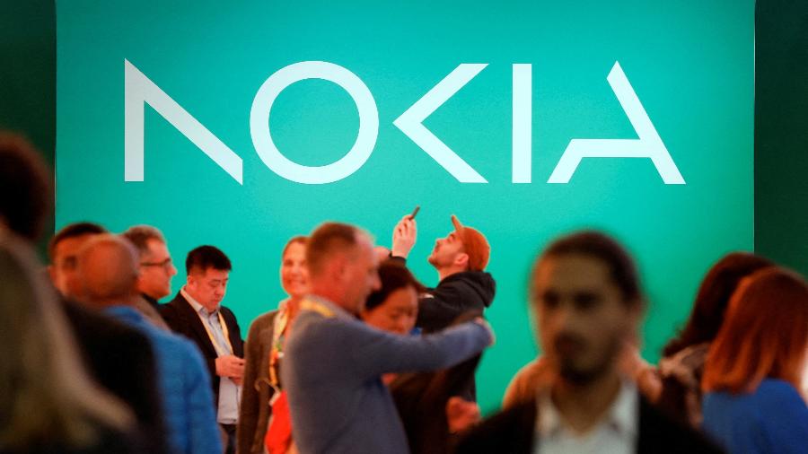 Novo logotipo da empresa de telecomunicações Nokia é exibido durante Mobile World Congress 2023, em Barcelona - Albert Gea/Reuters